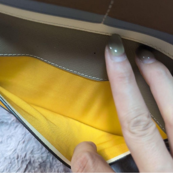 Toryburch leather wallet - Picture 3 of 10